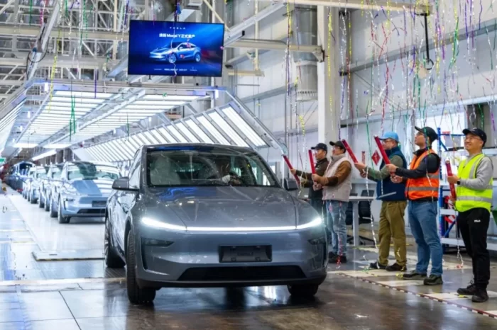 Tesla Mulai Produksi Massal Model Y Varian Baru di Shanghai! Siap Bikin Heboh Pasar Mobil Listrik!