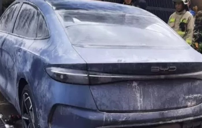 BYD Mobil Listrik Tidur 3 Hari, Bangun-Bangun Langsung Kebakaran