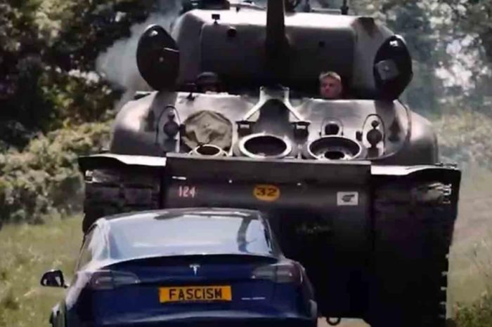 Tesla Dilindas Tank PDII! Veteran Inggris 98 Tahun Kirim Pesan ke Elon Musk