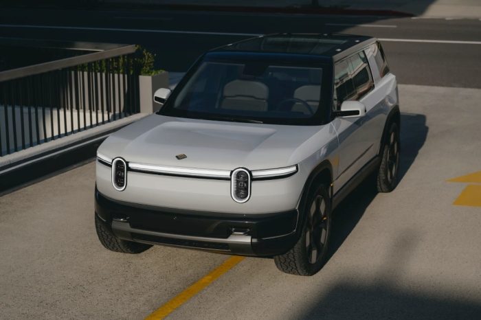 Rivian R2 Bisa Lihat dalam Gelap? Bocoran Teknologi Canggih Bikin Heboh