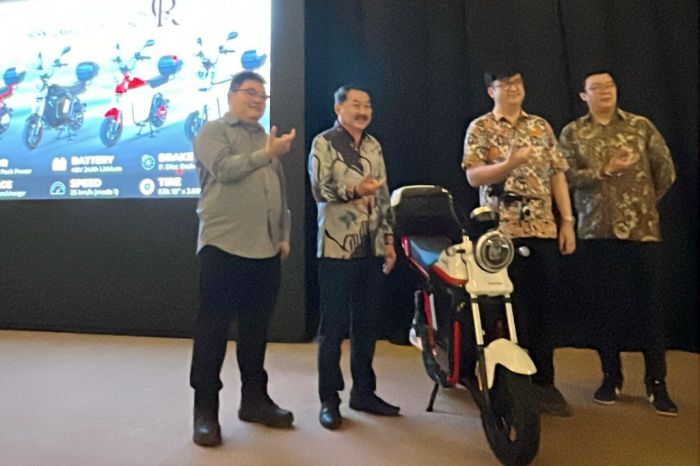 Sepeda Listrik Bergaya Sport Klasik, Maskulin, Tangguh dan Nyentrik, Tenaga 800 Watt, Jarak Tempuh 64 Km, Punya NFC hingga Speaker Bluetooth