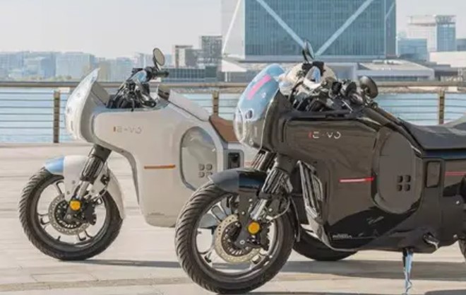 Skuter Listrik Retro-Futuristik yang Bikin Anak Muda Mikir Ubah Haluan, Harganya Masih Lebih Murah dari iPhone 19 Pro Max (Kalau Nanti Ada)