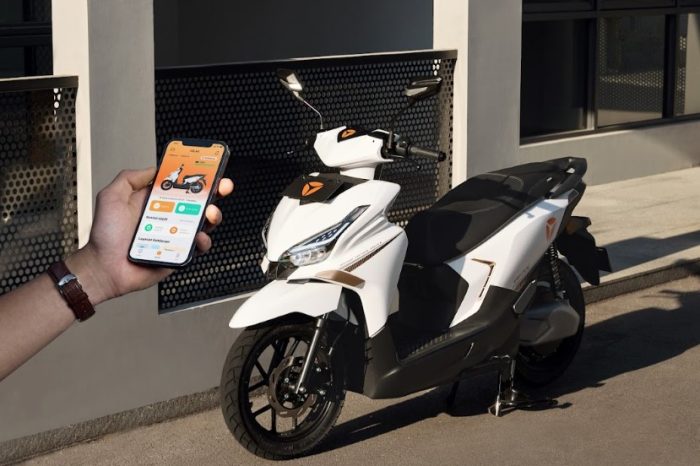 20 Menit Isi Daya, Langsung Ngebut 80 Km/Jam! YADEA VELAX Siap Bikin Kamu Lupa Bensin