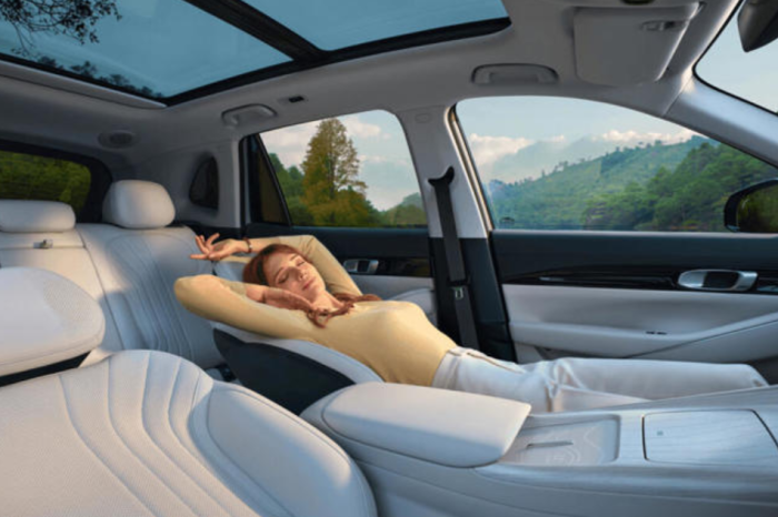 Geely Resmi Masuk Inggris, Luncurkan SUV Listrik EX5 Harga Mulai Rp600 Jutaan