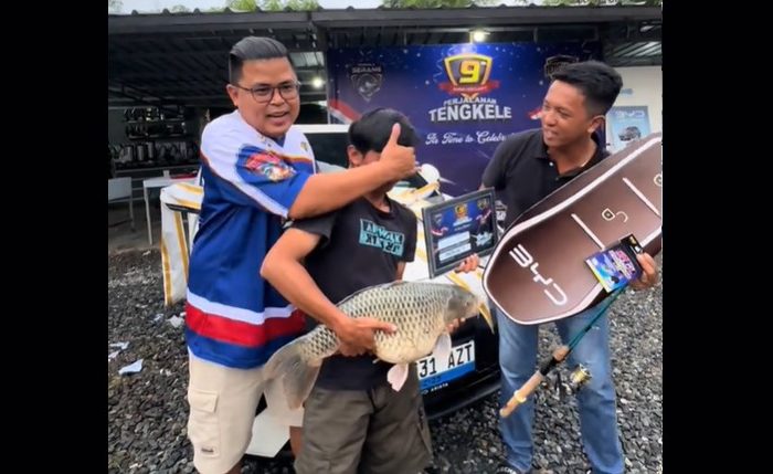 Pemenang Lomba Mancing Mendadak Jadi Sultan, Bawa Pulang Mobil Listrik BYD