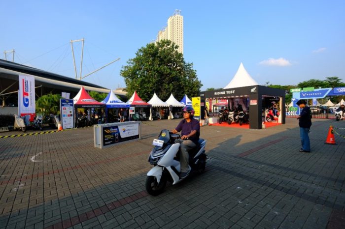 Jangan Datang Kalau Nggak Kuat Iman! GIIAS 2026 Bikin Pengunjung Niat Cuma Lihat-Lihat, Pulang Malah Hafal Suspensi, Akselerasi, dan Aroma Kabin Mobil Impian